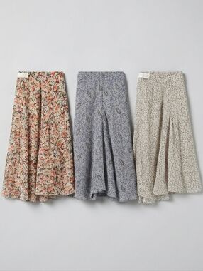 H&M Flared Mini Floral Patterned Crepe Lined Skirts Bundle of Three Size 14